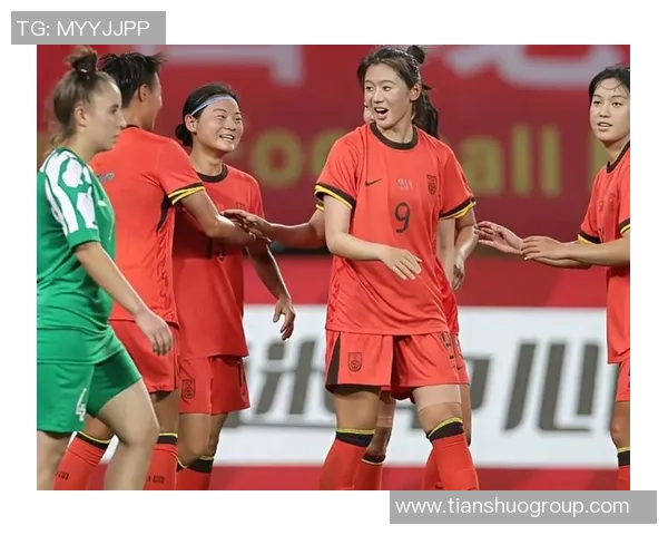 《探索不为人知的小国足球明星 崭露头角的奇迹与挑战》 《探索不为人知的小国足球明星 崭露头角的奇迹与挑战》