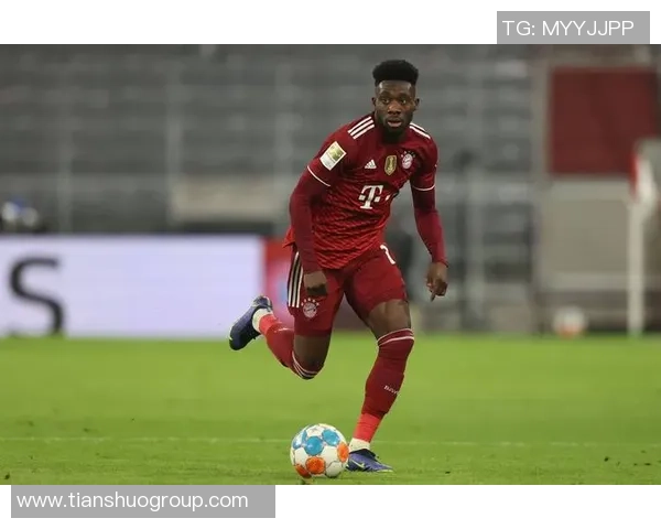 足球球星眼睛之美解析:谁的眼神最迷人引人注目 足球球星眼睛之美解析:谁的眼神最迷人引人注目