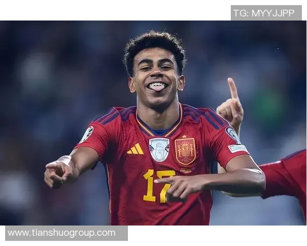 世界足球速度之王:盘点历史上最快的足球球星及其瞬间爆发力 世界足球速度之王:盘点历史上最快的足球球星及其瞬间爆发力